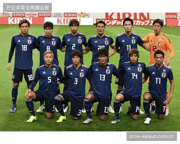 富安健洋伤愈回归稳固后防,日本队在世界杯前的热身赛中检验了防守体系 富安健洋伤愈回归稳固后防,日本队在世界杯前的热身赛中检验了防守体系